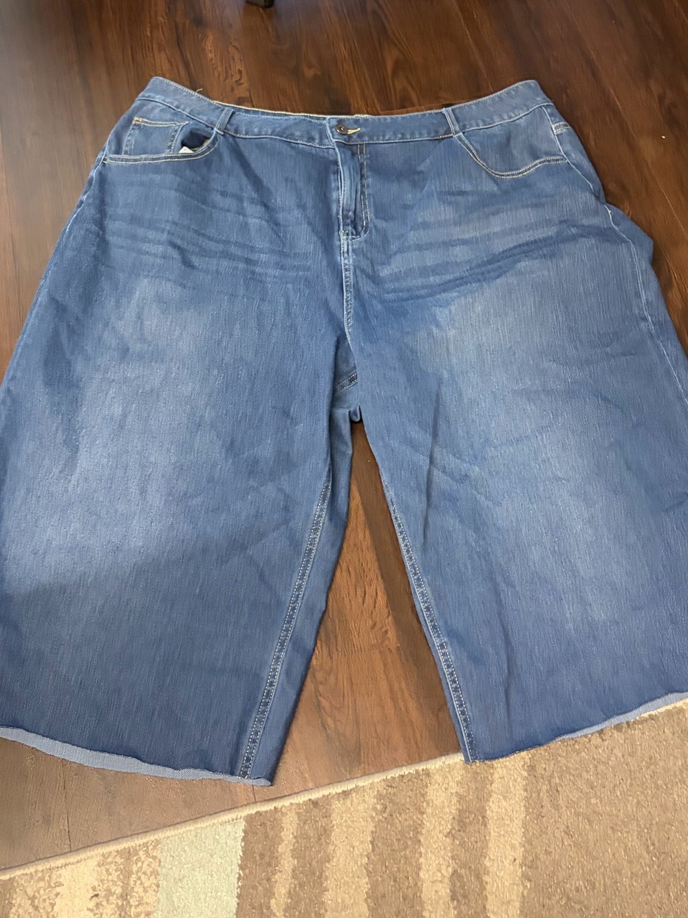 HALARA Wide-Leg Blue Denim Culottes
